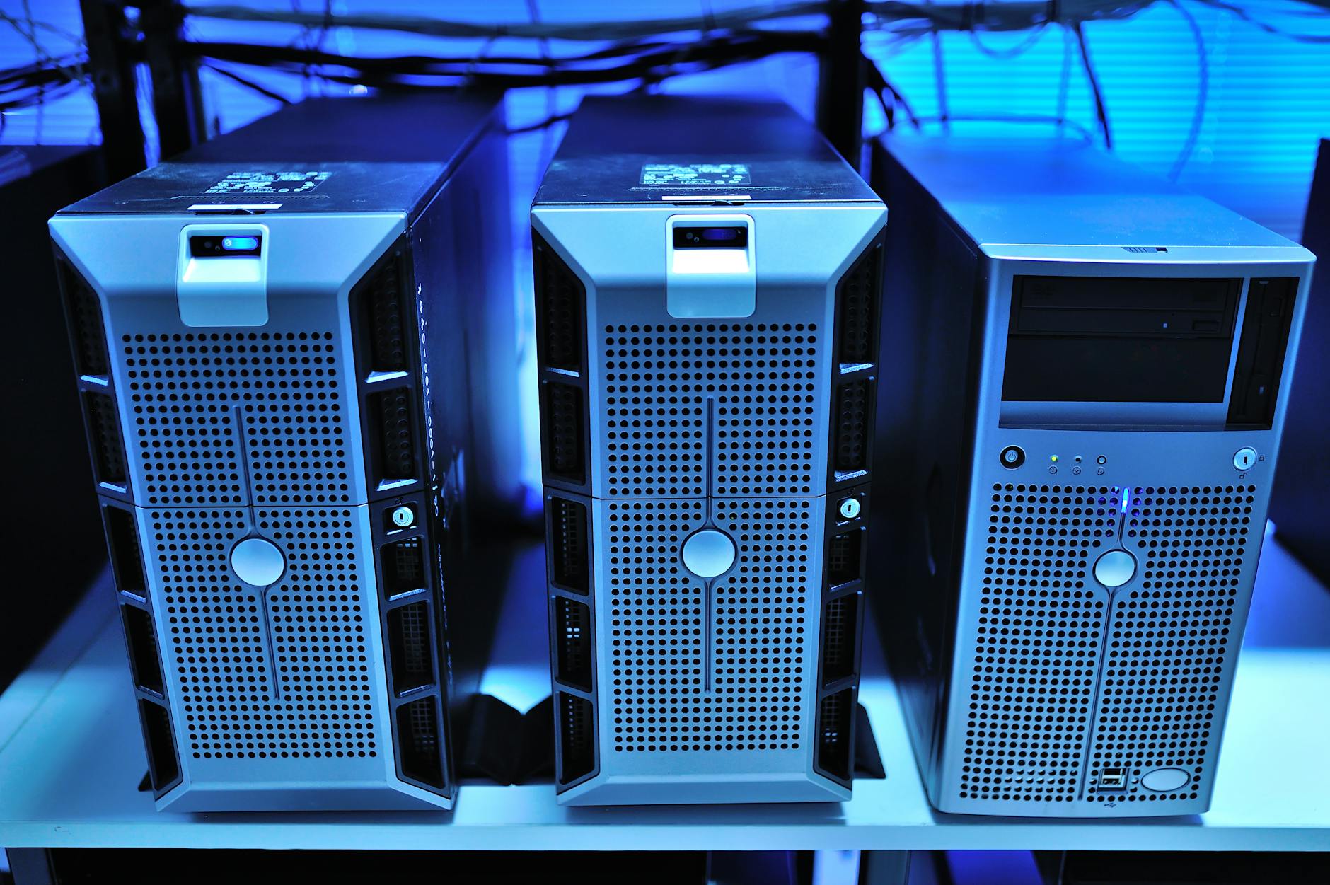 Server Dell PowerEdge in rack per azienda a Milano — Effebi Informatica